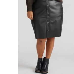 Marley Faux Leather Midi Pencil Skirt
Universal Standard 4XL NWT